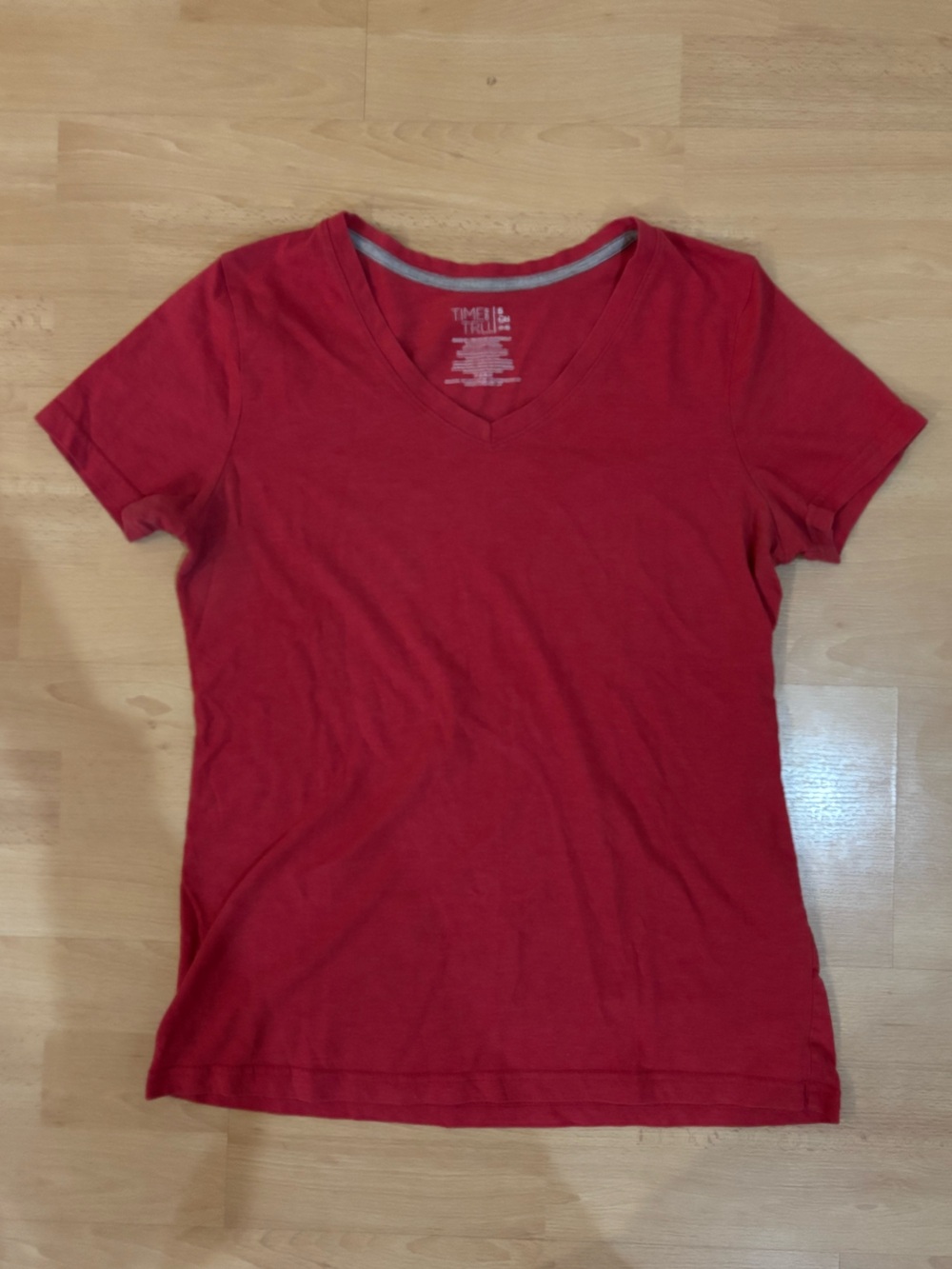 Time and Tru Red V-Neck Short Sleeve Tee
